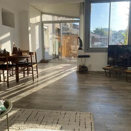 בית נופש Maison Plein Sud Sur Les Toits Au 2 Terrasses מונטניאק