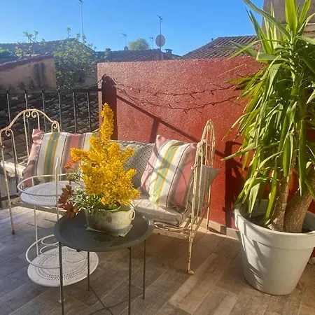 Maison Plein Sud Sur Les Toits Au 2 Terrasses Holiday home *